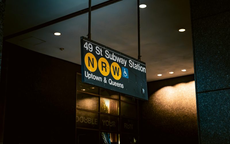 indoor-signs-lobby-DujeGCSK